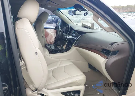 2017 Cadillac Escalade Esv Luxury z USA, uszkodzony, nr VIN 1GYS4HKJ5HR369259